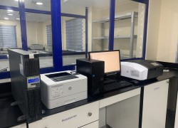  UV-VIS Spectrophotometer